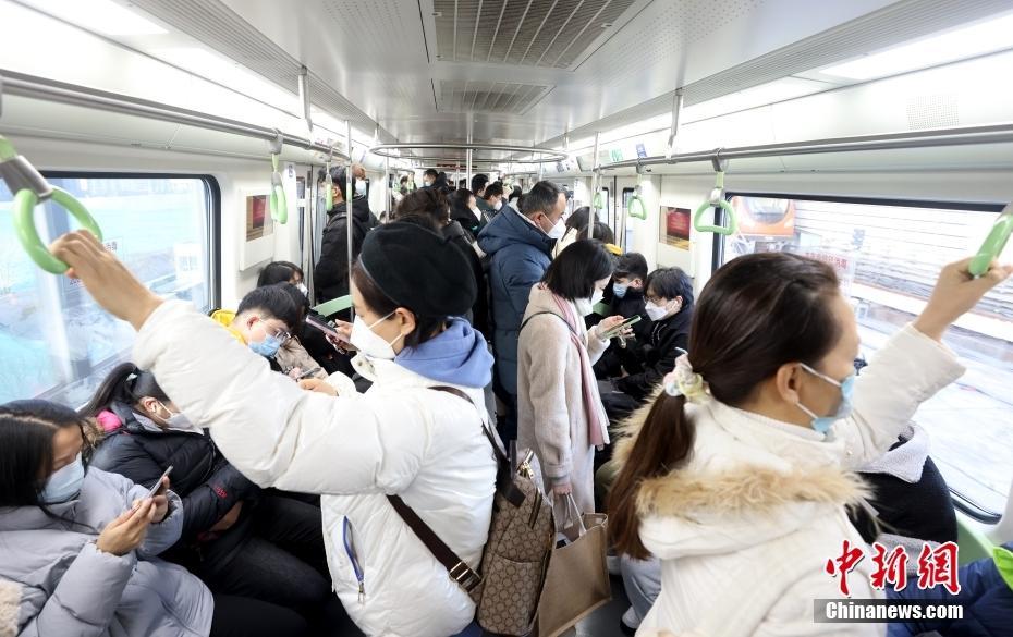 北京：自12月5日起，公交、地铁不得拒绝无48小时核酸阴性证明的乘客乘车