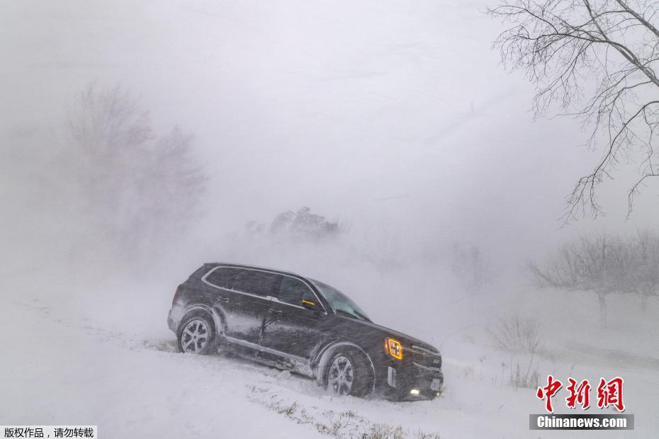 暴雪來襲 冬季風暴席卷加拿大