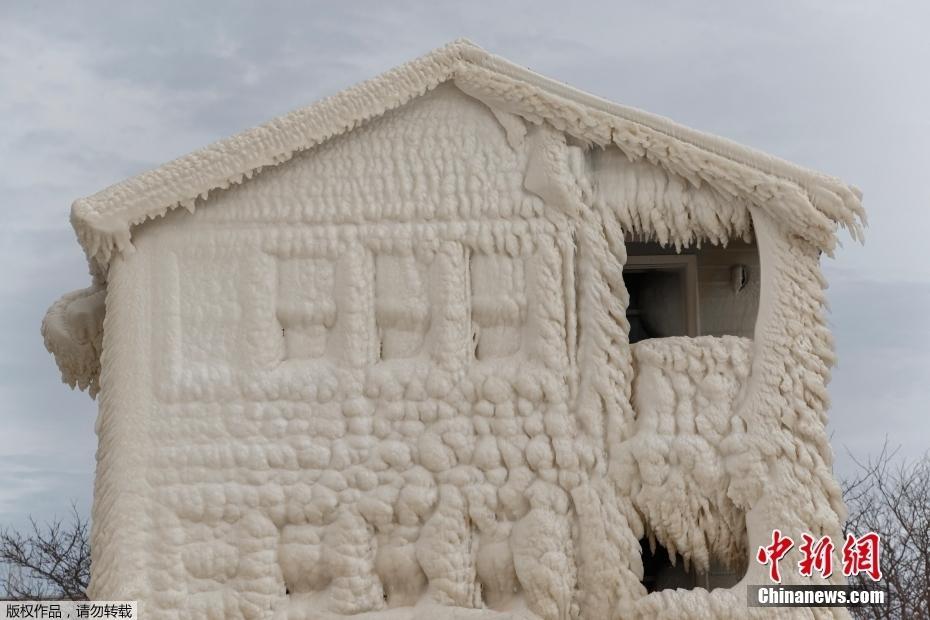 現(xiàn)實(shí)版冰雪奇緣！加拿大社區(qū)遭暴雪襲擊后被冰封