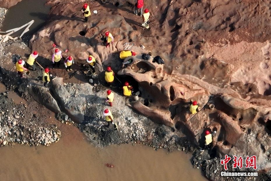 四川眉山江口明末戰(zhàn)場遺址新一輪發(fā)掘工作緊張進行