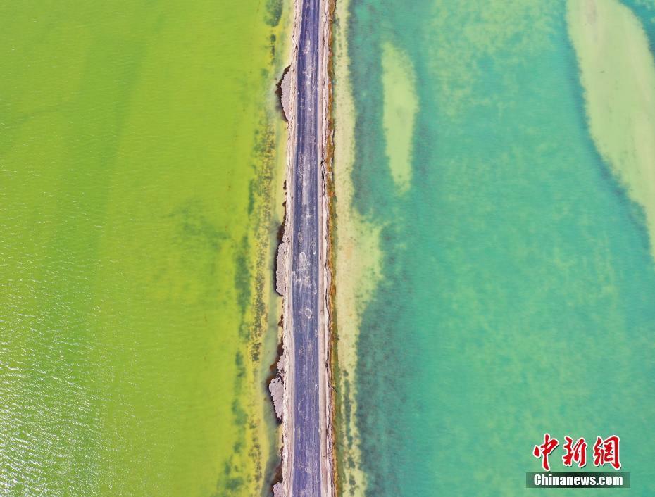 航拍青海最美水上公路