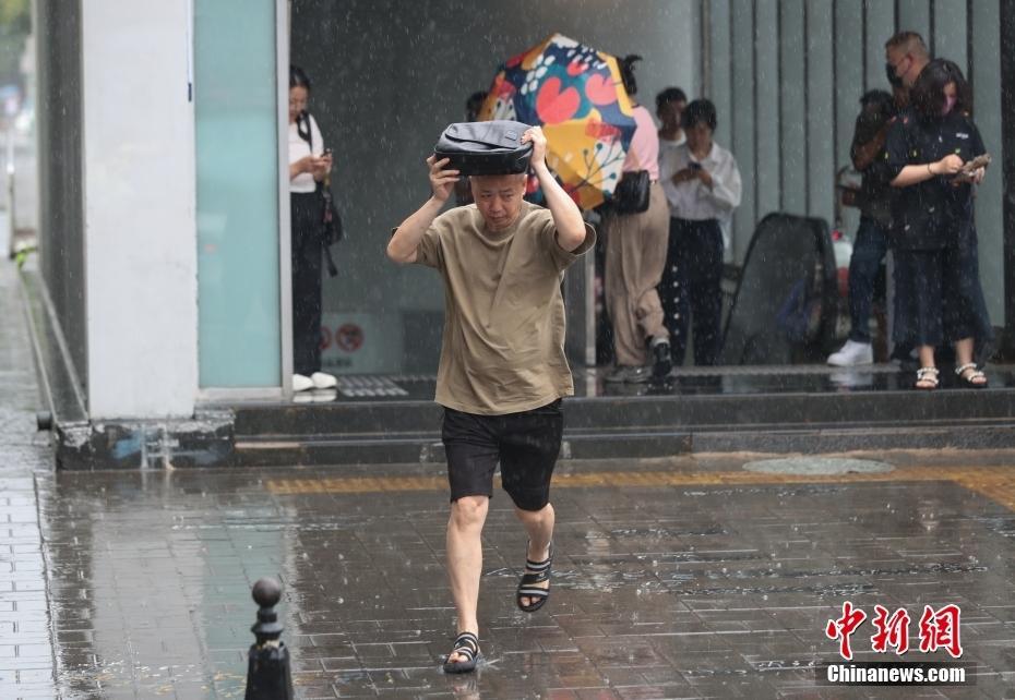 北京迎降雨 高溫天氣緩解