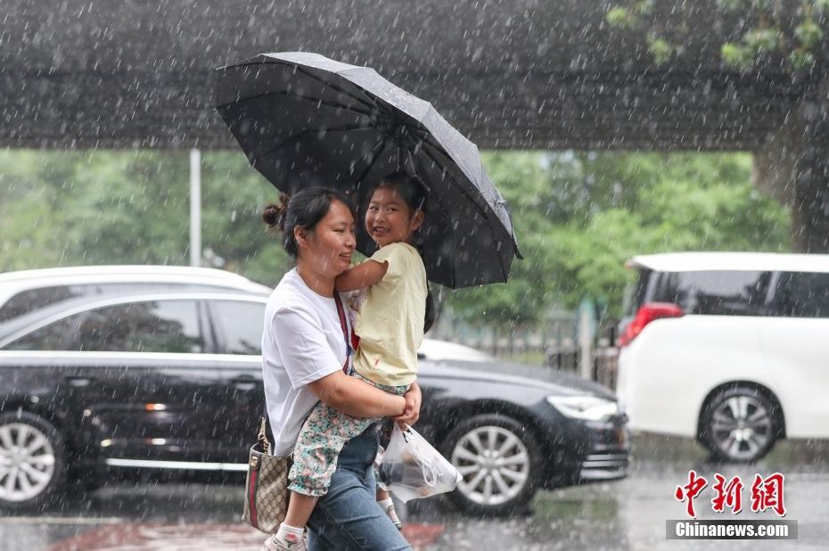 北京迎降雨 高溫天氣緩解