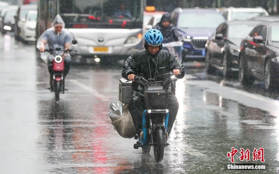 北京迎降雨 高溫天氣緩解