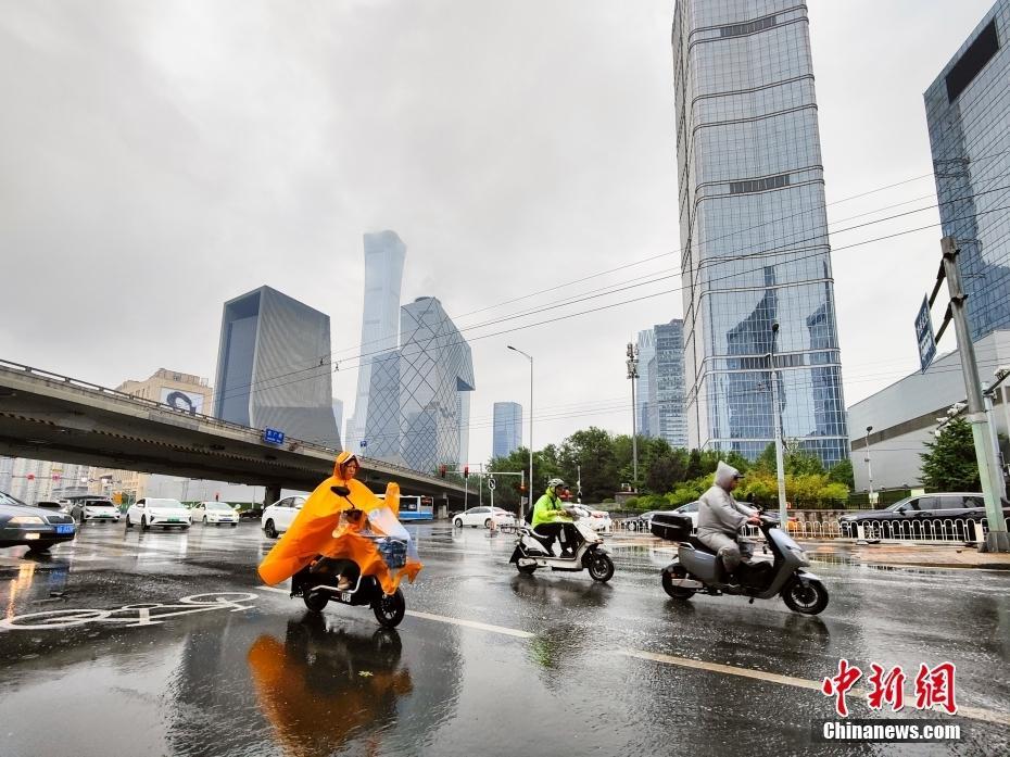 北京迎降雨 高溫天氣緩解