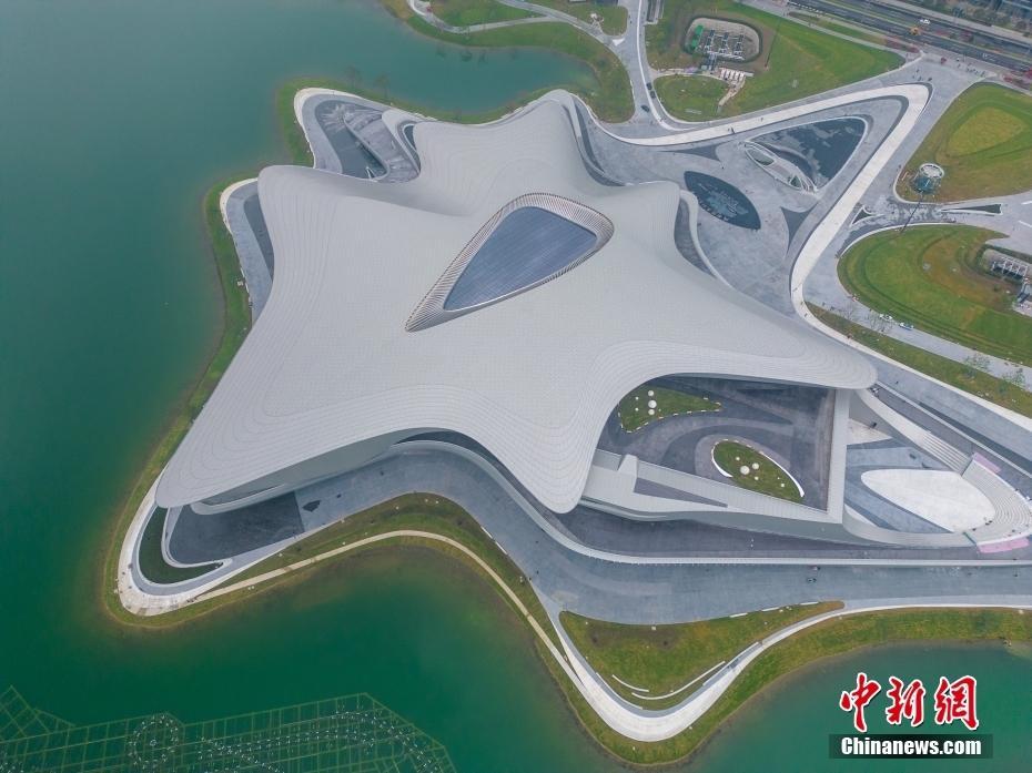航拍2023成都世界科幻大会主场馆