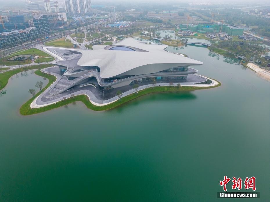 航拍2023成都世界科幻大会主场馆