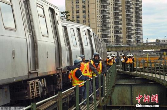 美国纽约市再次发生地铁列车脱轨事故