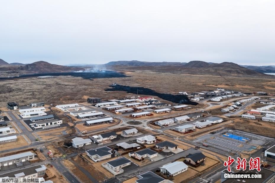 冰島火山巖漿入城 建筑物被吞噬