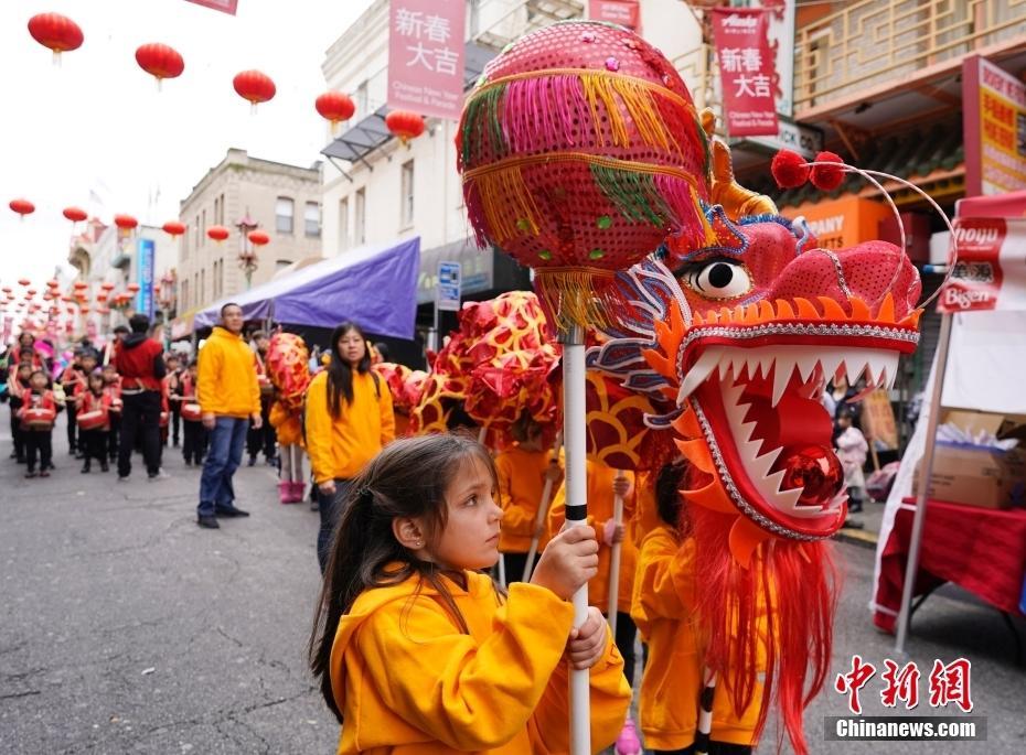 美國舊金山唐人街舉辦春節(jié)花市