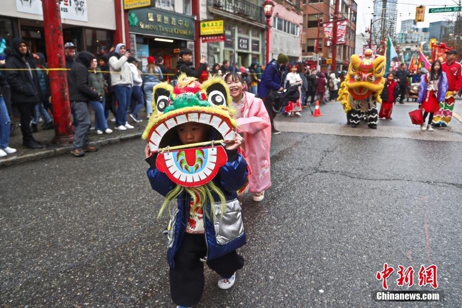 加拿大溫哥華華埠新春大游行規(guī)模創(chuàng)歷史新高