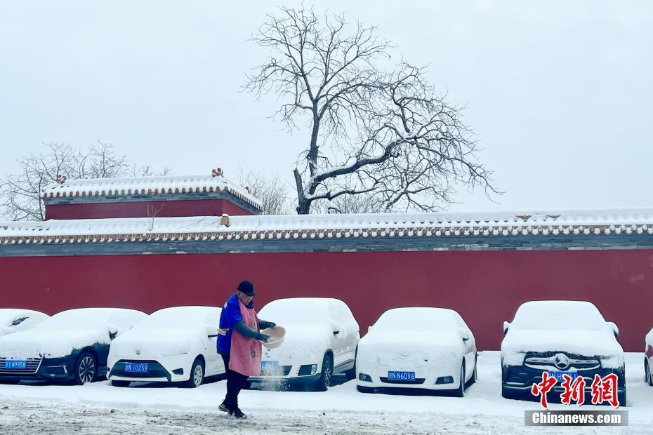 北京雪后銀裝素裹