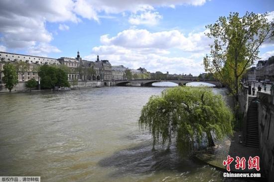 巴黎奥运会临近 游泳场地塞纳河水质堪忧