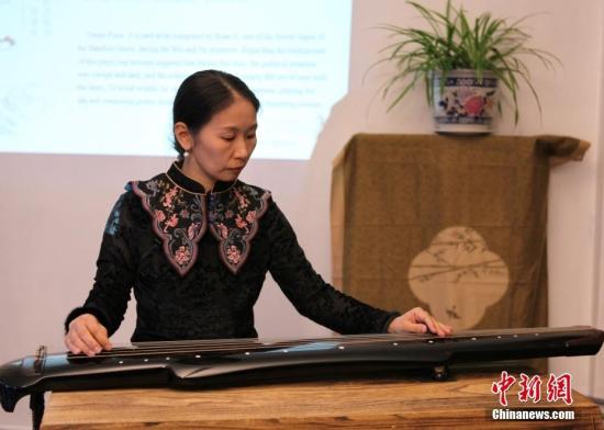 中国女子古琴昆曲组合亮相比利时献上精彩演出
