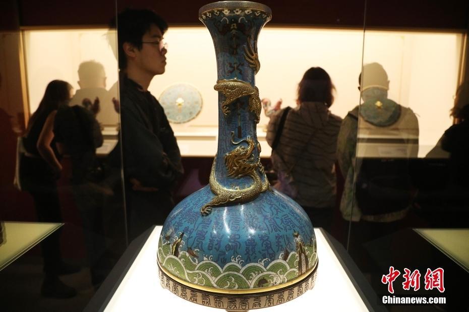 收藏家張宗憲向上海博物館捐贈(zèng)掐絲琺瑯器珍品