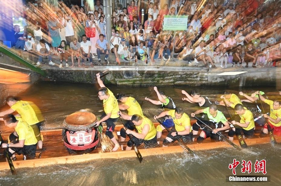 廣東佛山疊滘龍船夜訓漂移