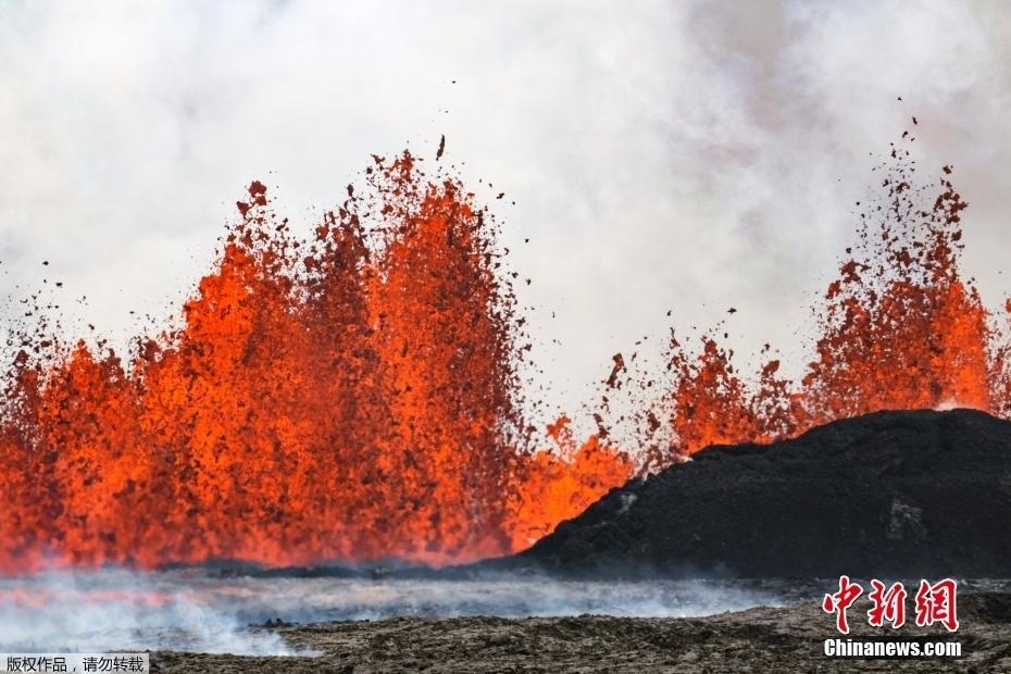 冰島火山噴發(fā) 裂縫長(zhǎng)約3.4公里