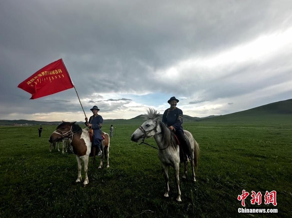 中國北疆邊陲草原上筑起“有生命的界碑”