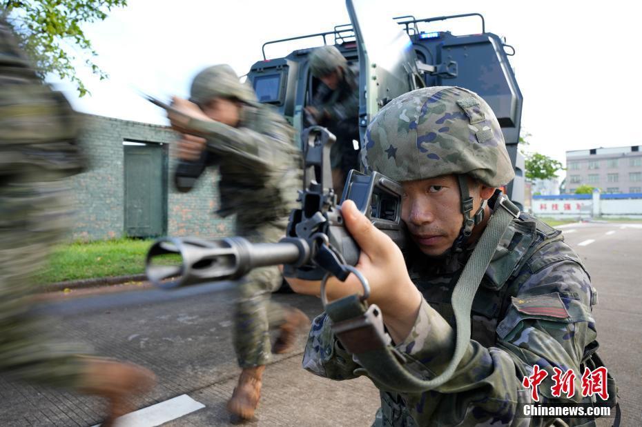 直擊武警廣西欽州支隊反恐演練現(xiàn)場