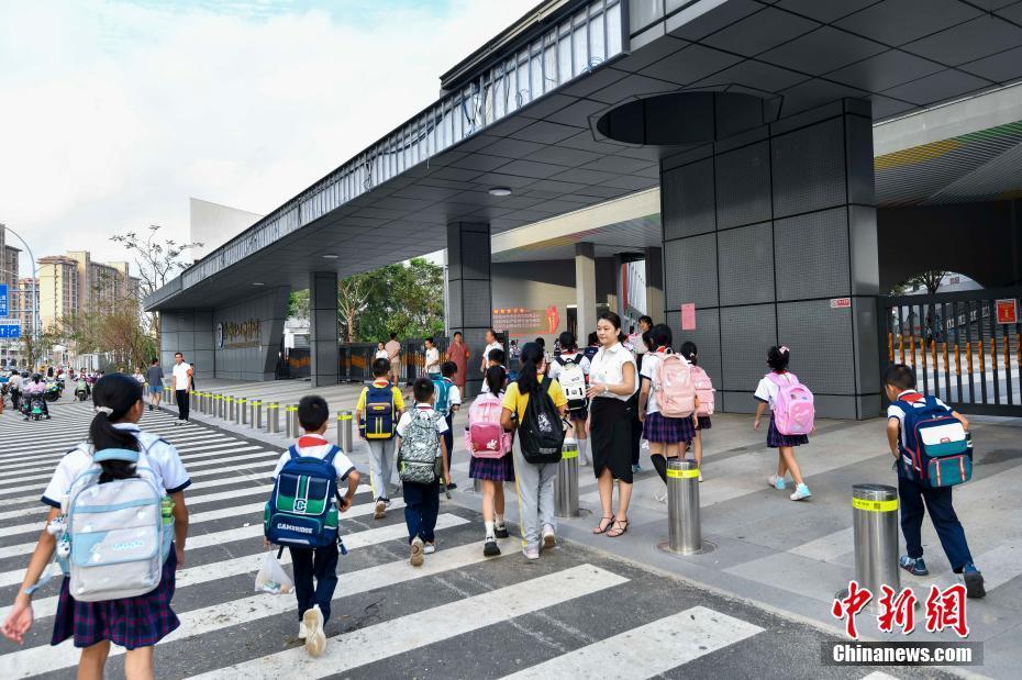 ?？谥行W、幼兒園9日起分批復學復課