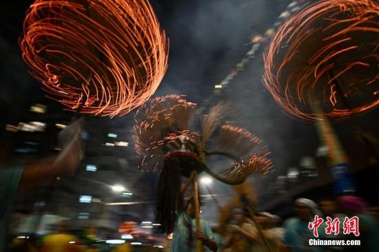 香港中秋夜 大坑“舞”火龍