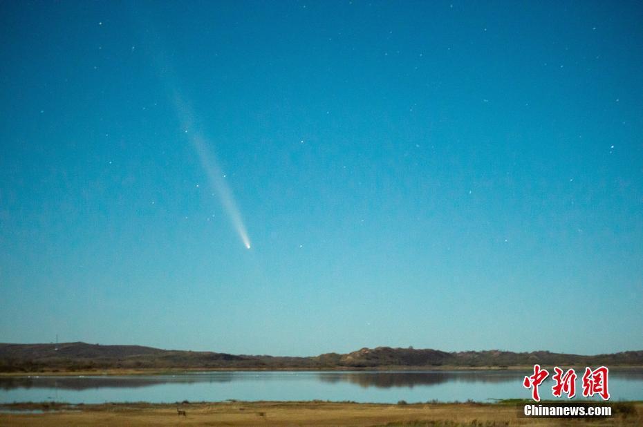 “紫金山—阿特拉斯”彗星驚艷渾善達克沙地夜空