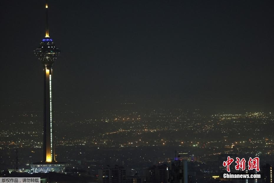 以軍空襲伊朗 爆炸聲響起后的德黑蘭夜景