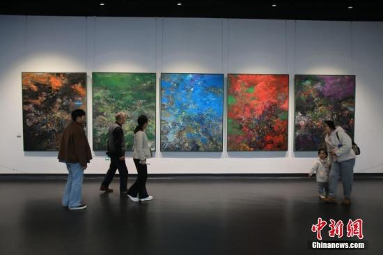 中俄美術聯(lián)盟首屆大會在哈爾濱舉行 兩國高校藝術作品展同期開幕