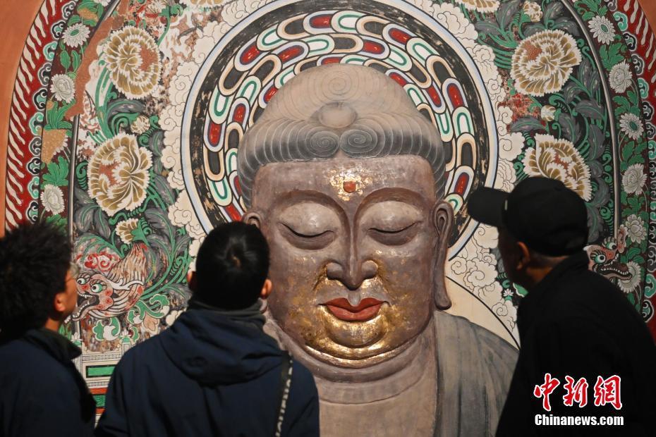 “東方微笑”麥積山石窟壁畫藝術(shù)特展蘭州開展