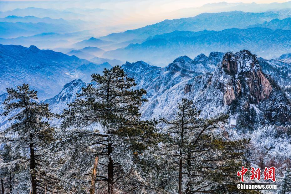 河南堯山現(xiàn)日出云海霧凇三大景觀 宛如童話世界