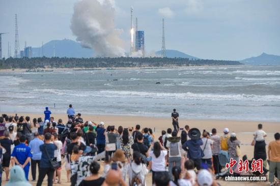 中国成功发射卫星互联网低轨卫星