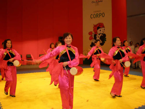 巴西华人妇女北京之家庆祝奥运活动精彩纷呈