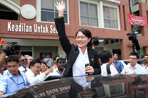 马来西亚官员:华裔议员黄洁冰留任有利国阵