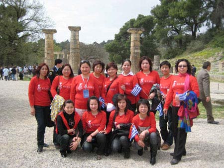 希腊华人华侨妇女联合会换届 更名妇联总会