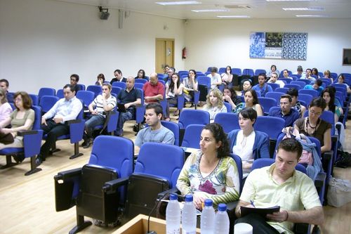 西班牙瓦伦西亚大学孔子学院举办亚洲留学说明