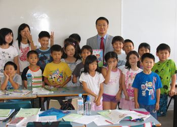 布里斯班中国总领事访问澳大利亚昆州中文学校