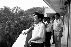 首页 中国侨界 侨界撷英     广西岑溪市水汶华侨中学是解放初期经
