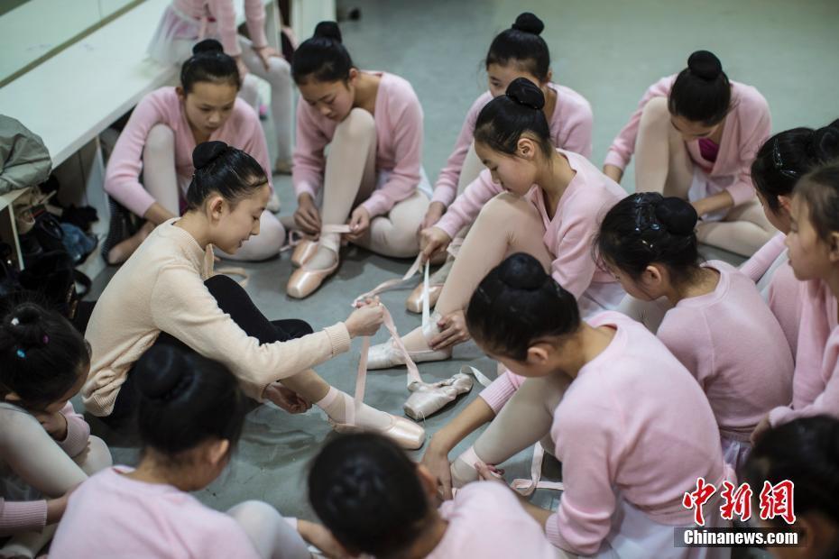 农村女孩的芭蕾梦图片