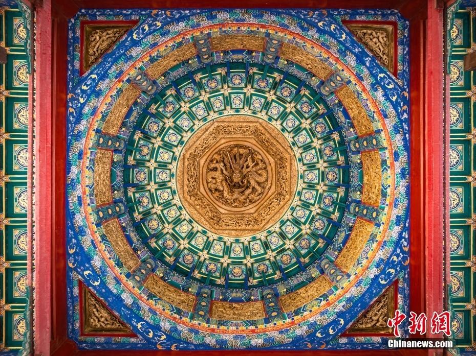 寻找文物里的“龙图腾”