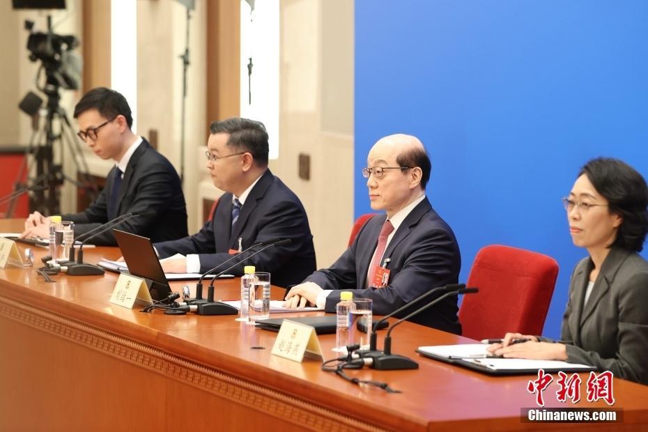 全国政协十四届三次会议新闻发布会举行