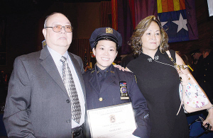 纽约市警察局举行升职仪式三华裔警员喜获晋升