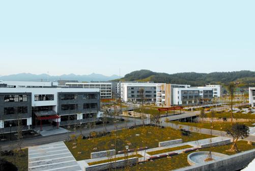 北川中学新校园